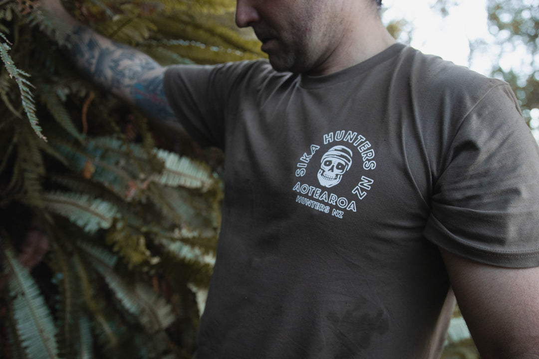 The Big Eight Mens Tees (Walnut)
